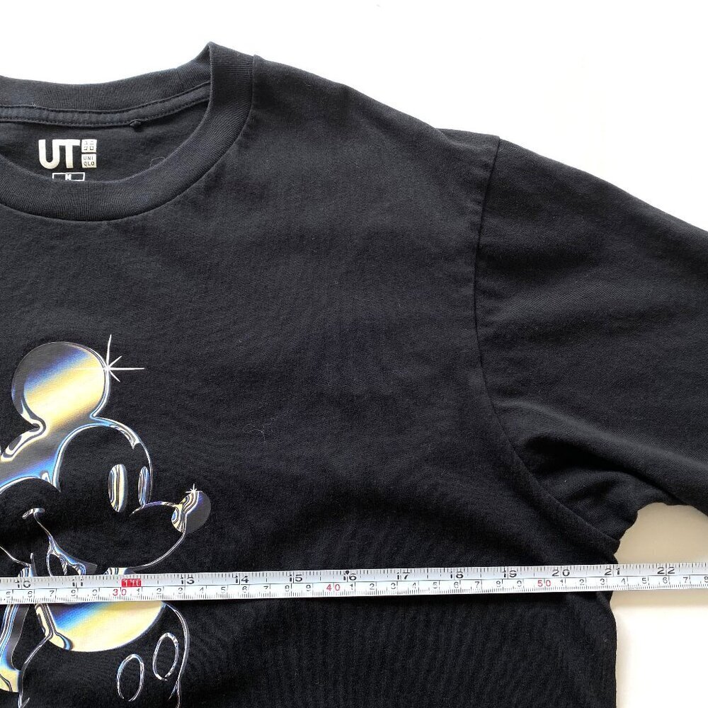 Uniqlo x Disney Mickey Stands Black Graphic Tee Unisex Size M - Picture 7 of 8